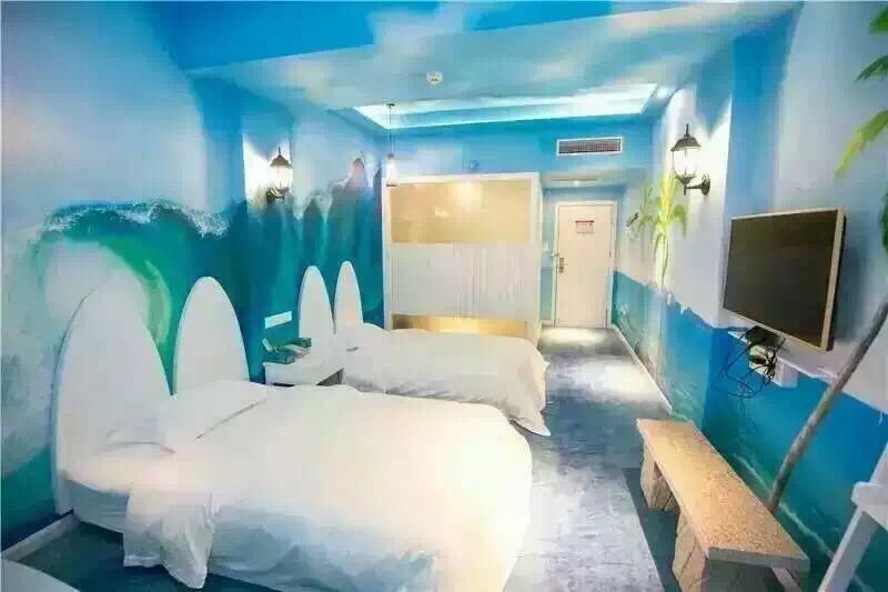 酒店墻繪讓大家不在面對冷冰冰的墻壁